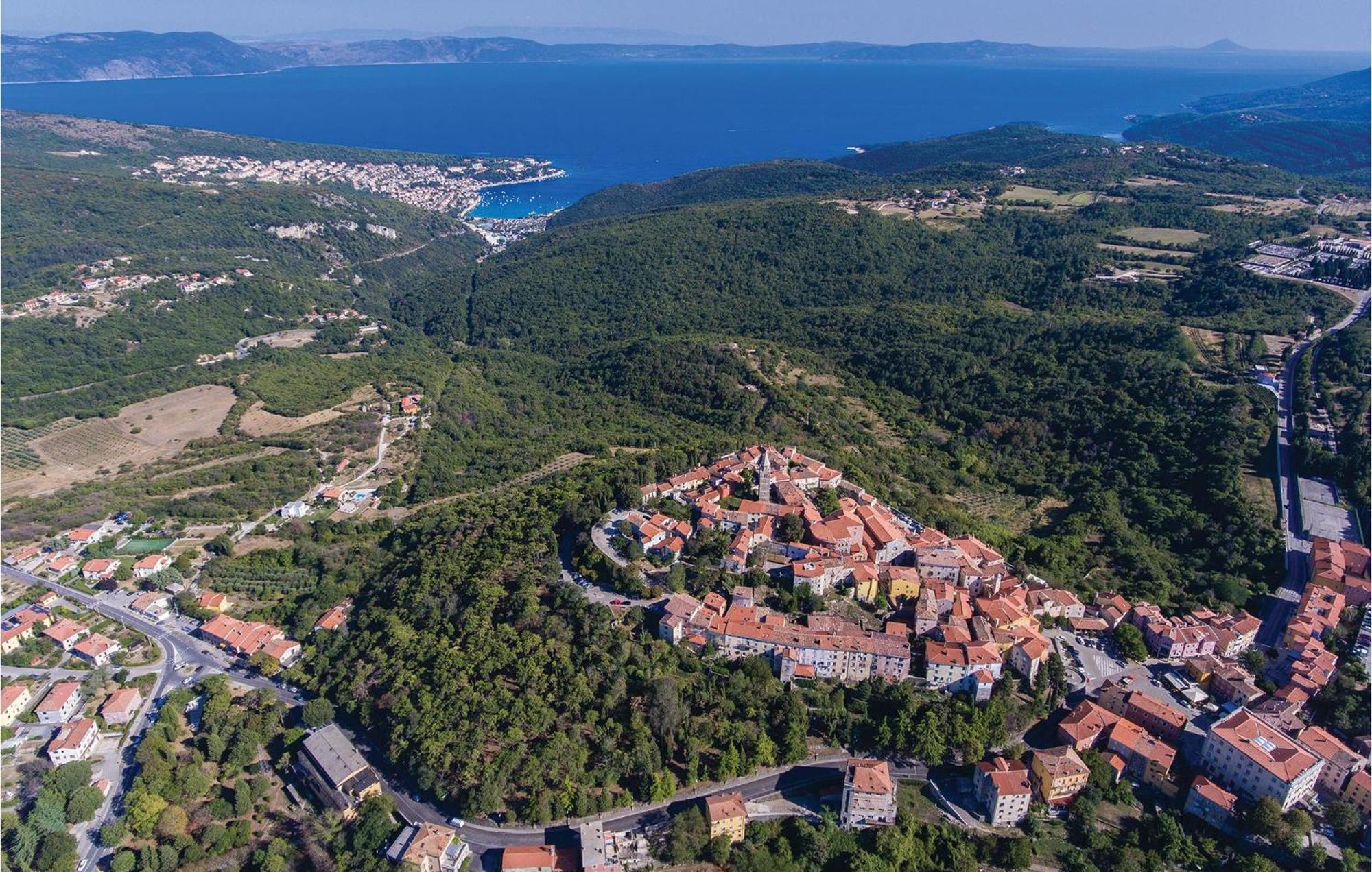 Amazing Apartment In Labin With House Sea View ภายนอก รูปภาพ