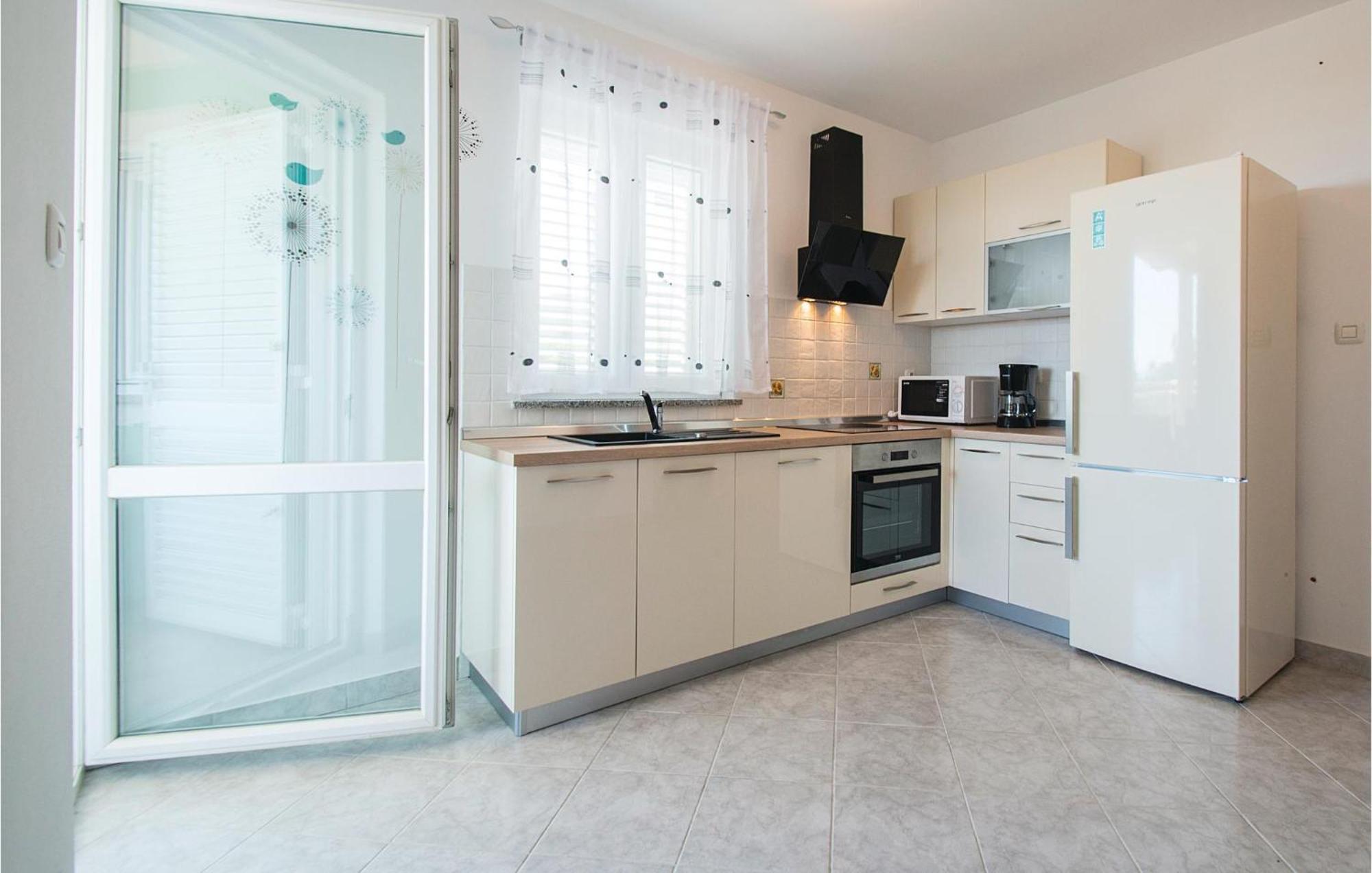 Amazing Apartment In Labin With House Sea View ภายนอก รูปภาพ